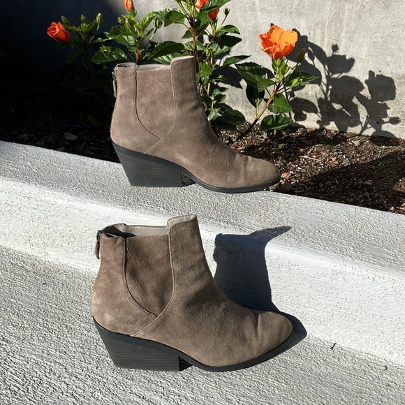 Eileen Fisher Suede Booties size 9 - Picture 11 of 12